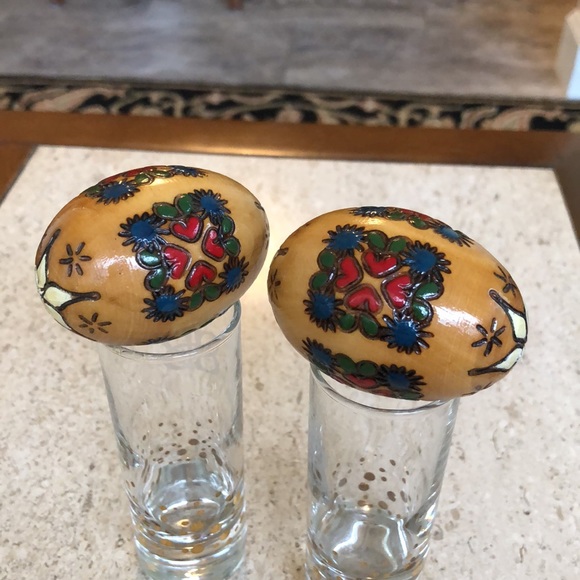 VINTAGE PYSANKY EGGS EASTERN EUROPE  MATCHING HAND CARVED  HAND PAINTED WOOD - Picture 2 of 12